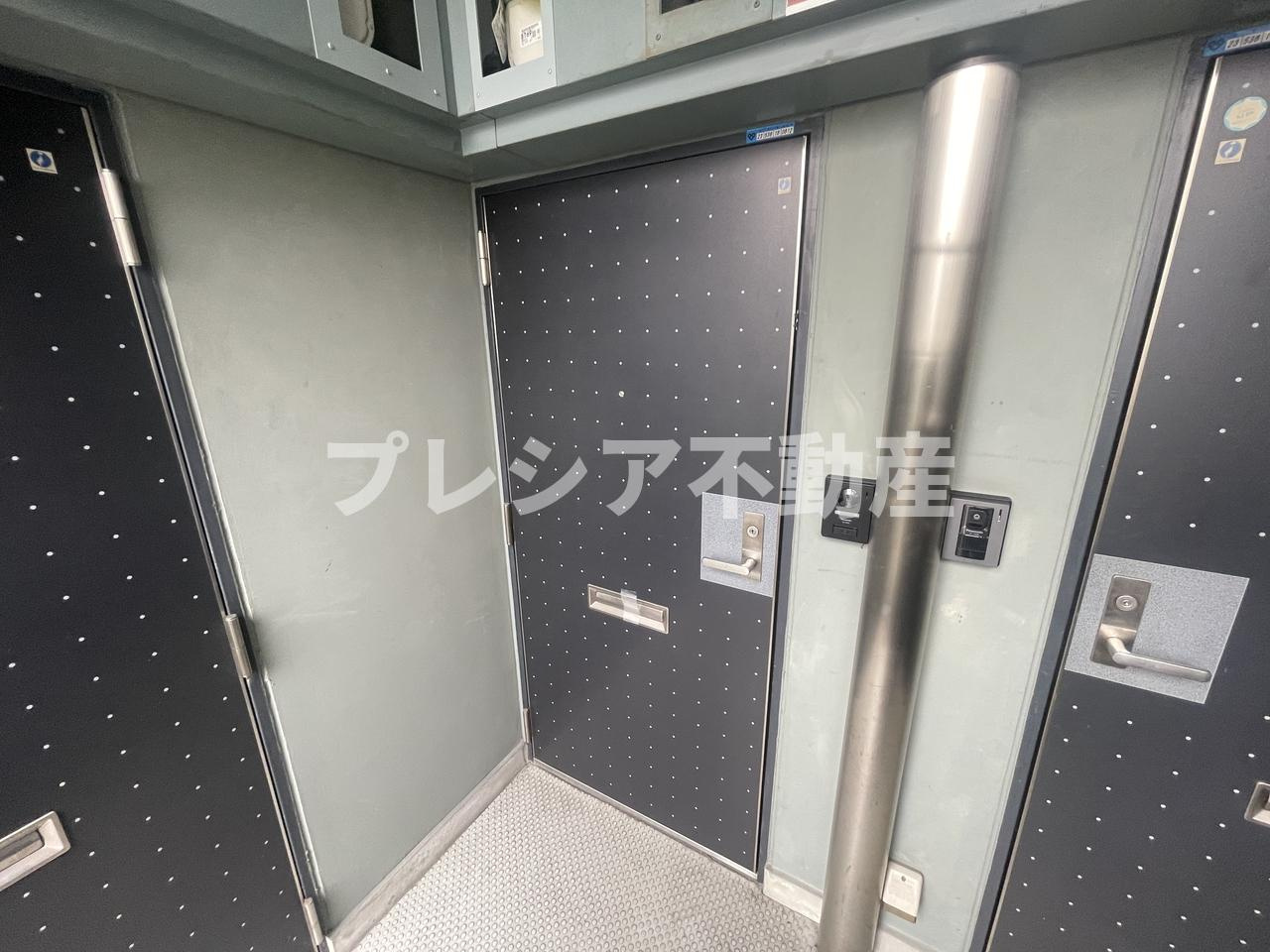 ユニテック甲子園の玄関