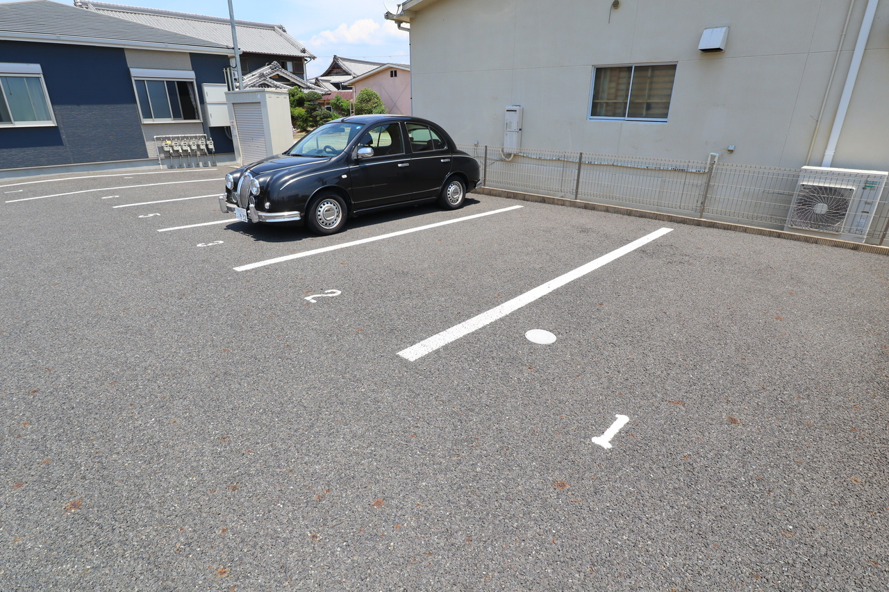 アイティーハイムの駐車場
