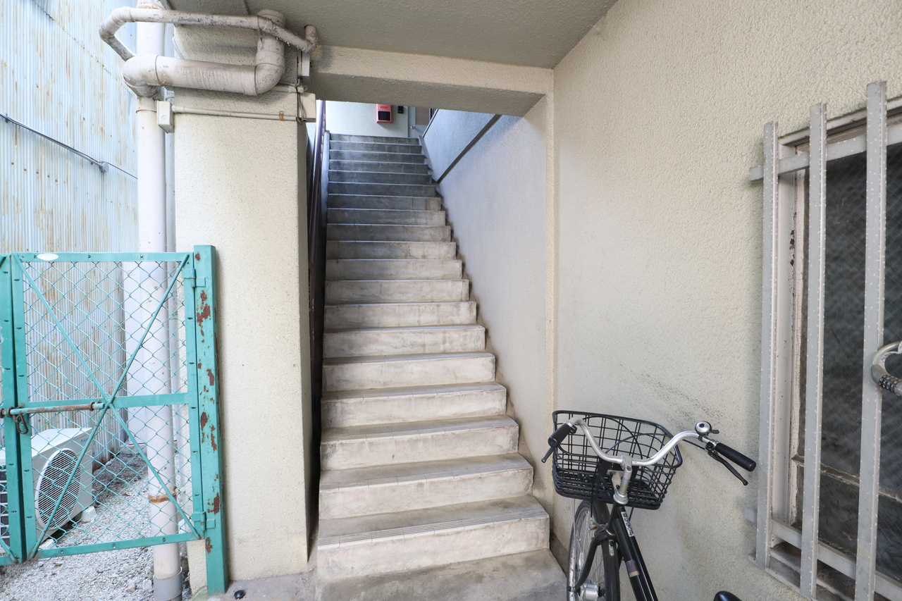 海老山マンションのエントランス