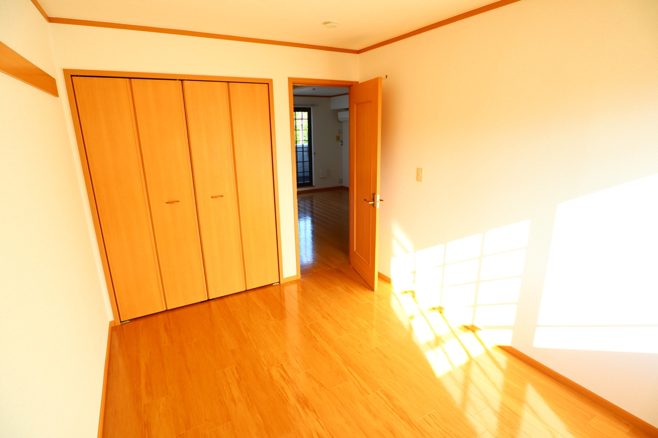 アンソレイエ　（小瀬町）の洋室