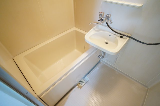 新栄マンションの浴室