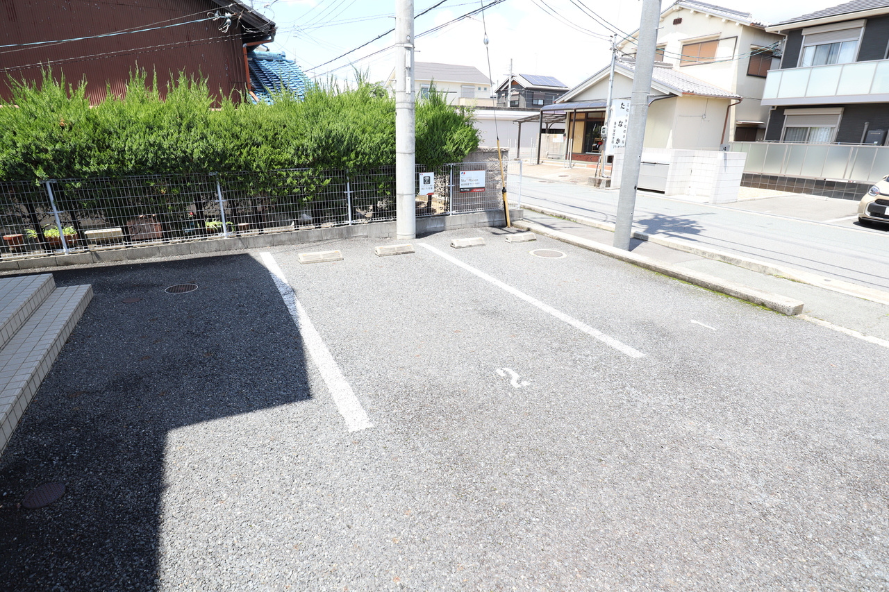 アンジェロの駐車場