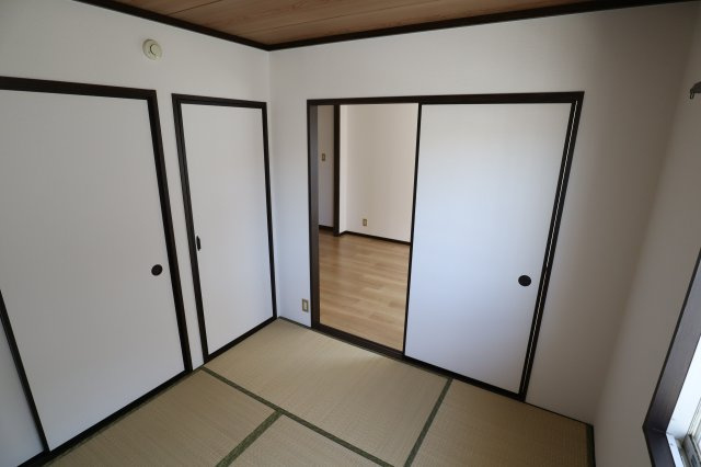 グリーンヒル新賀の和室