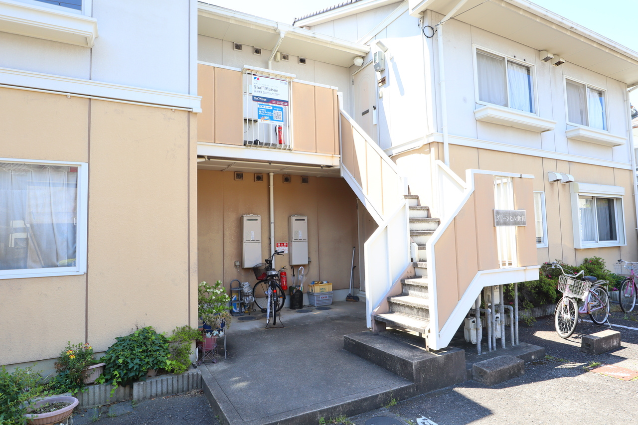 グリーンヒル新賀のエントランス