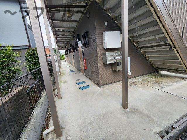 入間テラスⅡのエントランス