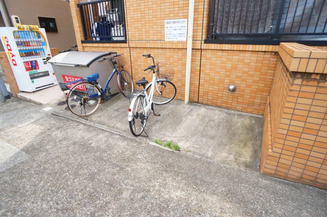 奈良パークヒルズの駐車場