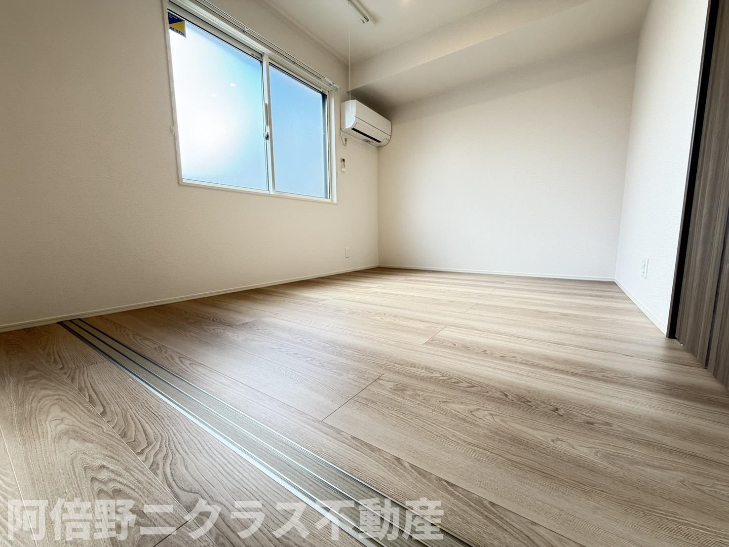 RETOLIA阪南町の洋室