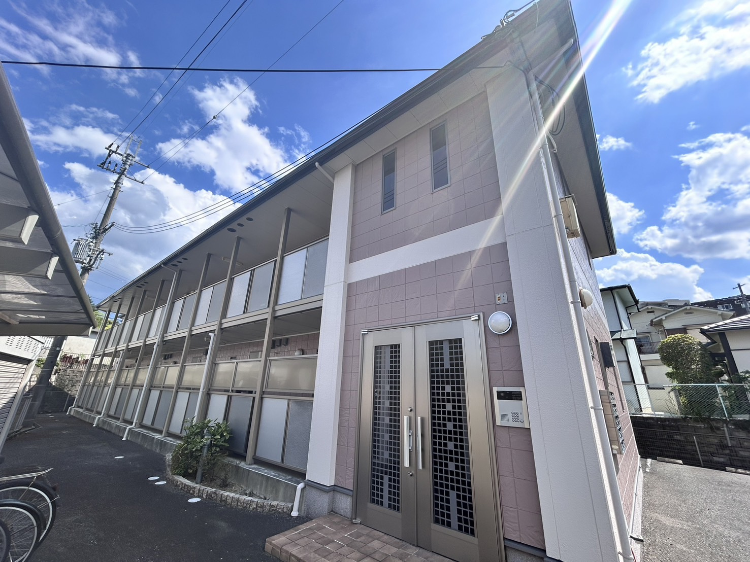 グレイス学園前のエントランス