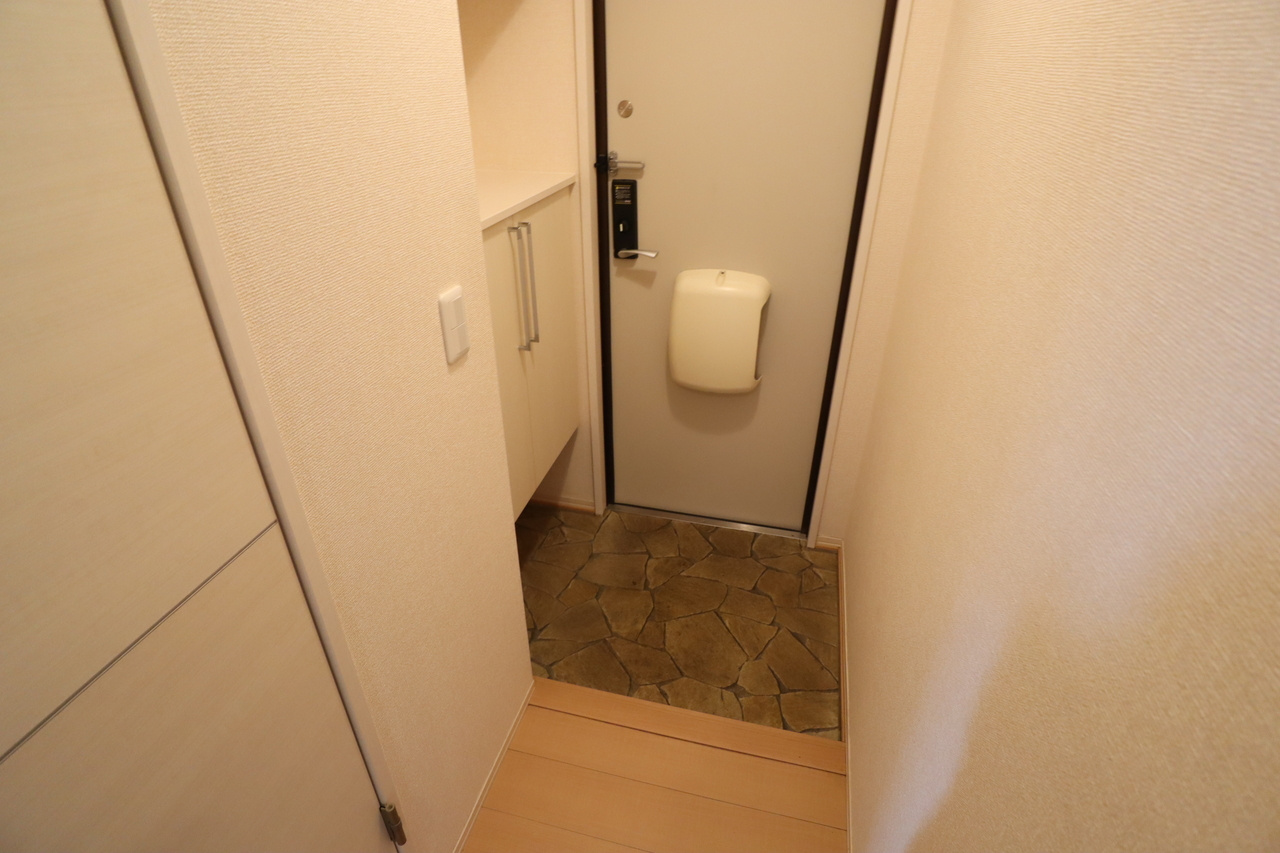 ヒルパストラルⅡの玄関
