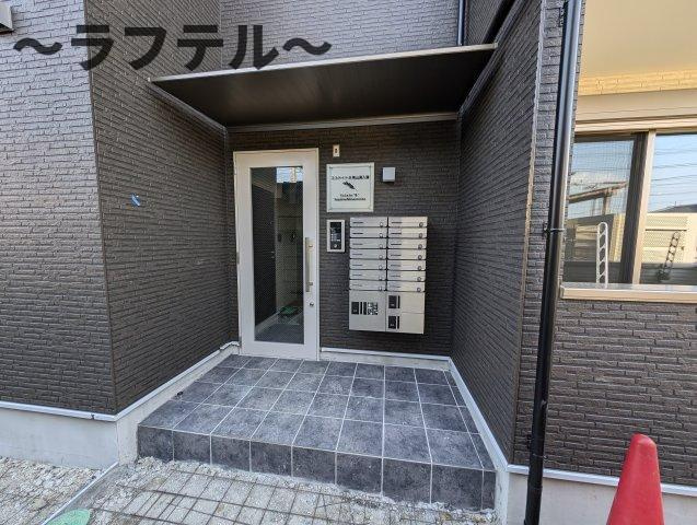 エステイトB狭山南入曽のエントランス
