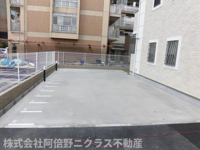 グランパシフィック長橋スクエアの駐車場