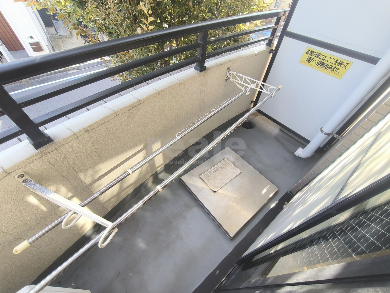 杉並区西荻南４丁目の賃貸マンションのバルコニー