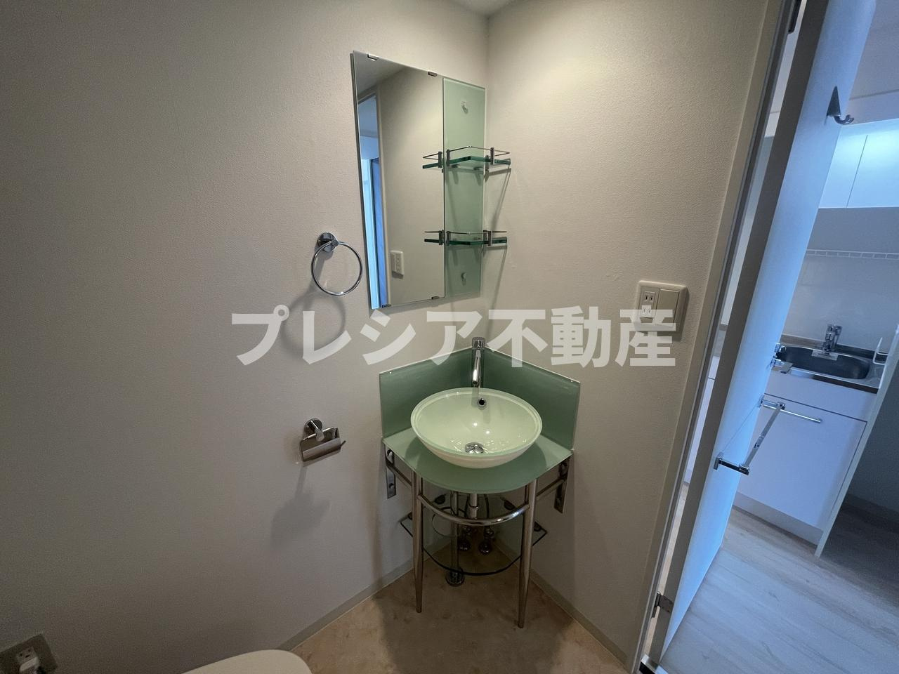 セレニテ甲子園Ⅰの独立洗面台