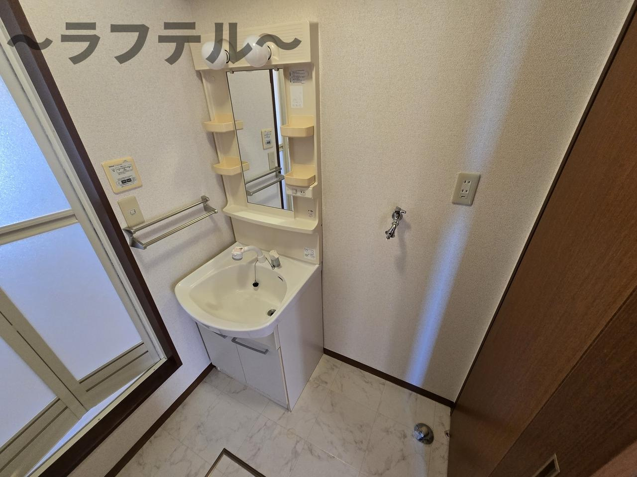 シャーメゾンアラタの洗面所