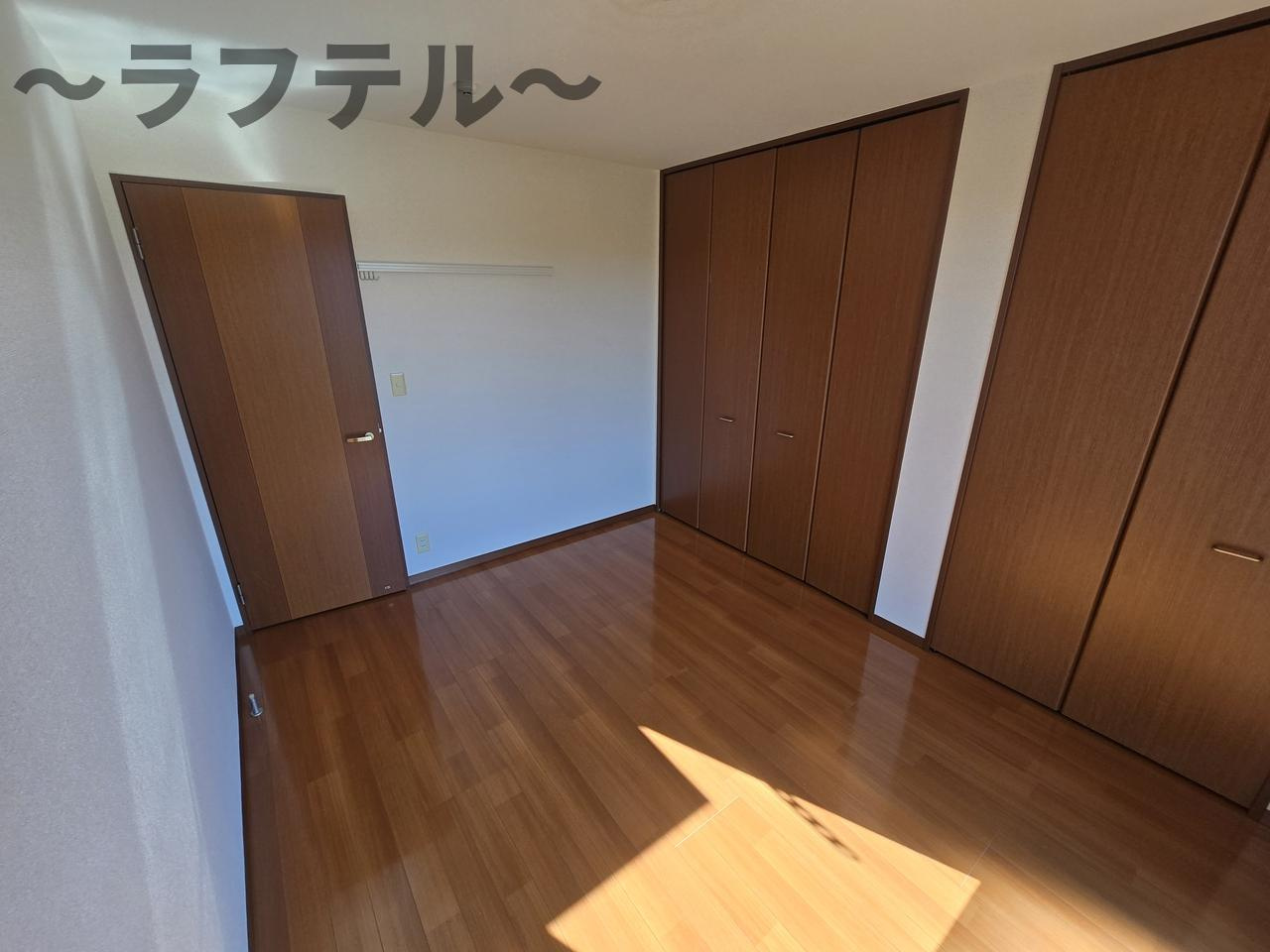 シャーメゾンアラタの洋室