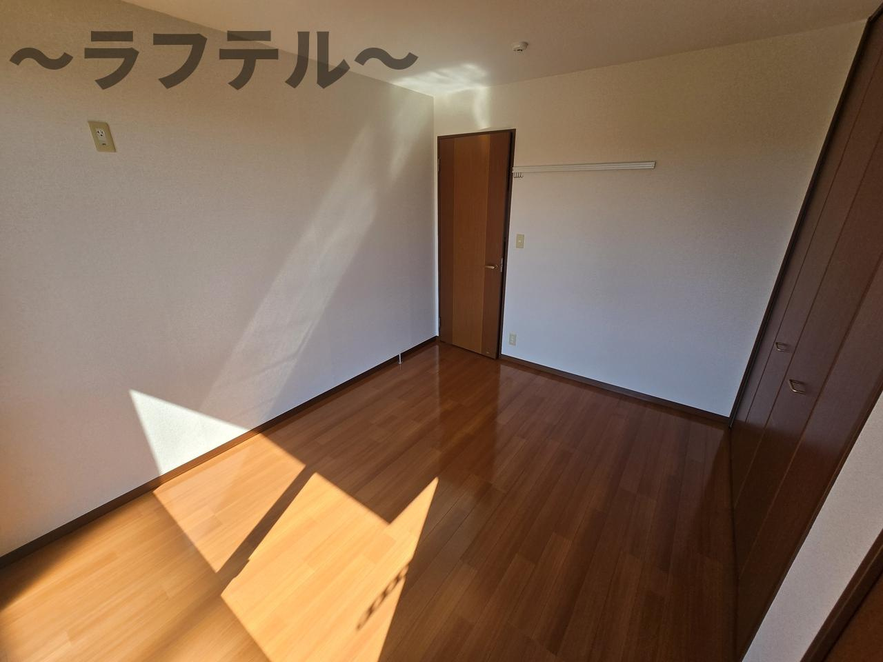 シャーメゾンアラタの洋室