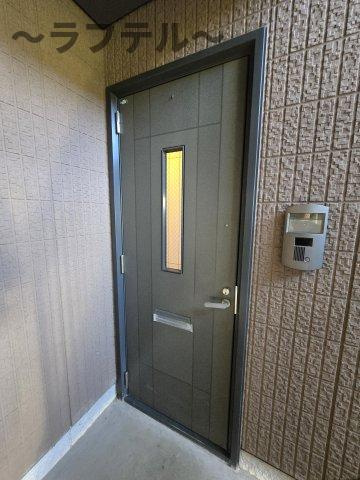 シャーメゾンアラタの玄関