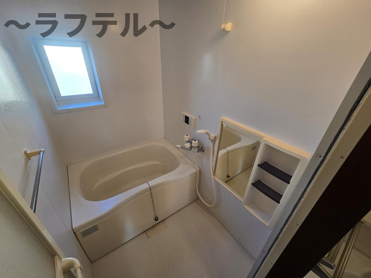 シャーメゾンアラタの浴室
