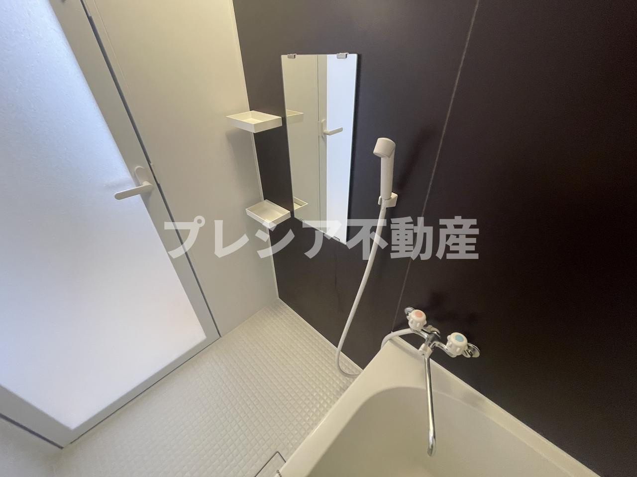 ランドアート甲子園の浴室