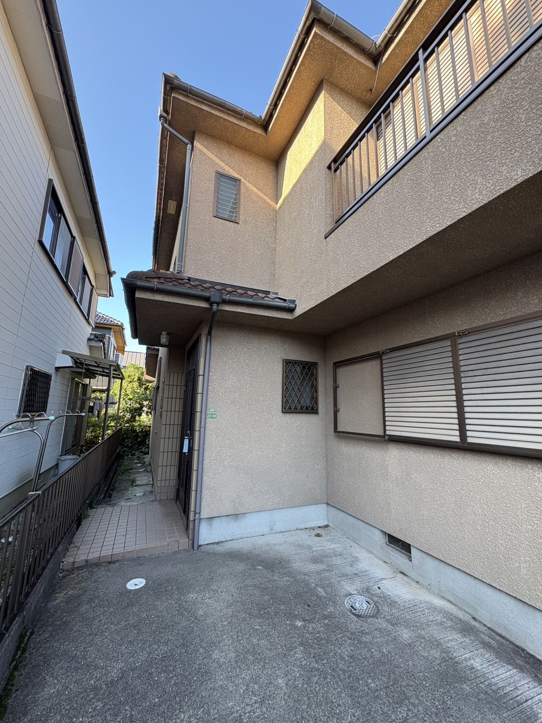 屋敷町戸建の駐車場