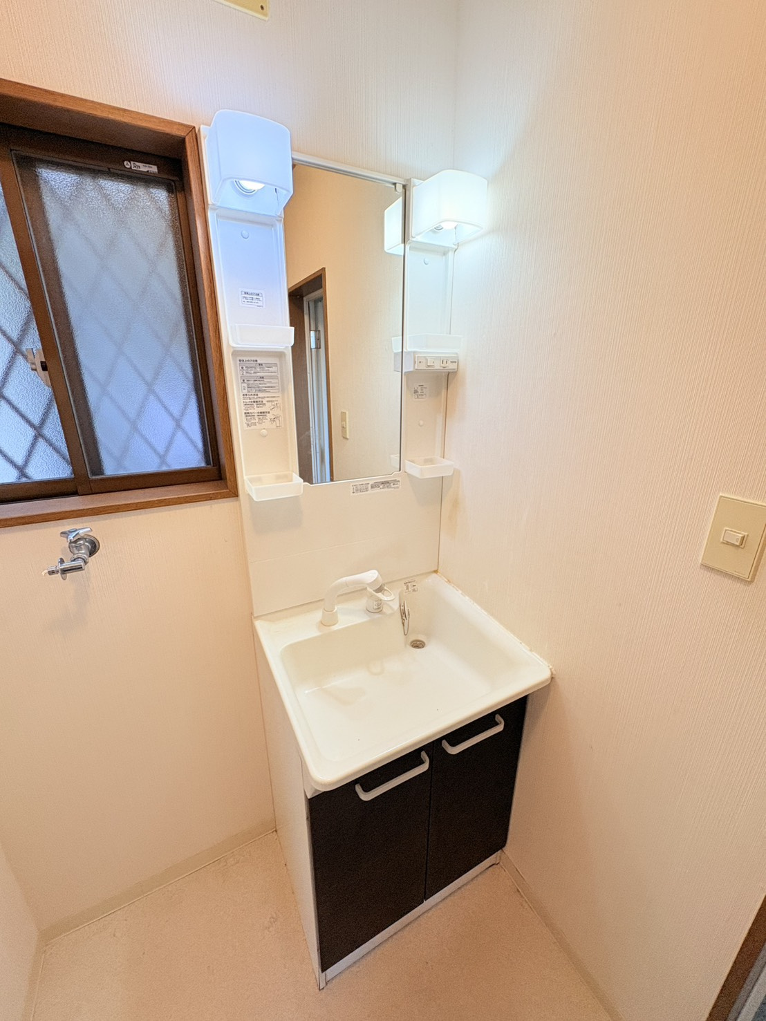 屋敷町戸建の洗面所