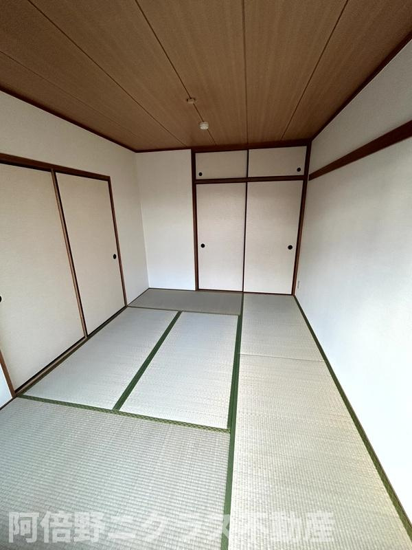 ロイヤルハイツ北田辺の和室