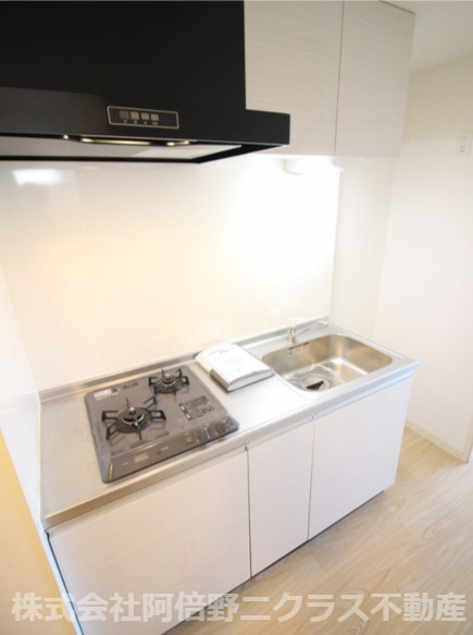 クローバー・グランデ昭和町のキッチン|内装は同建物・別部屋の参考写真です。