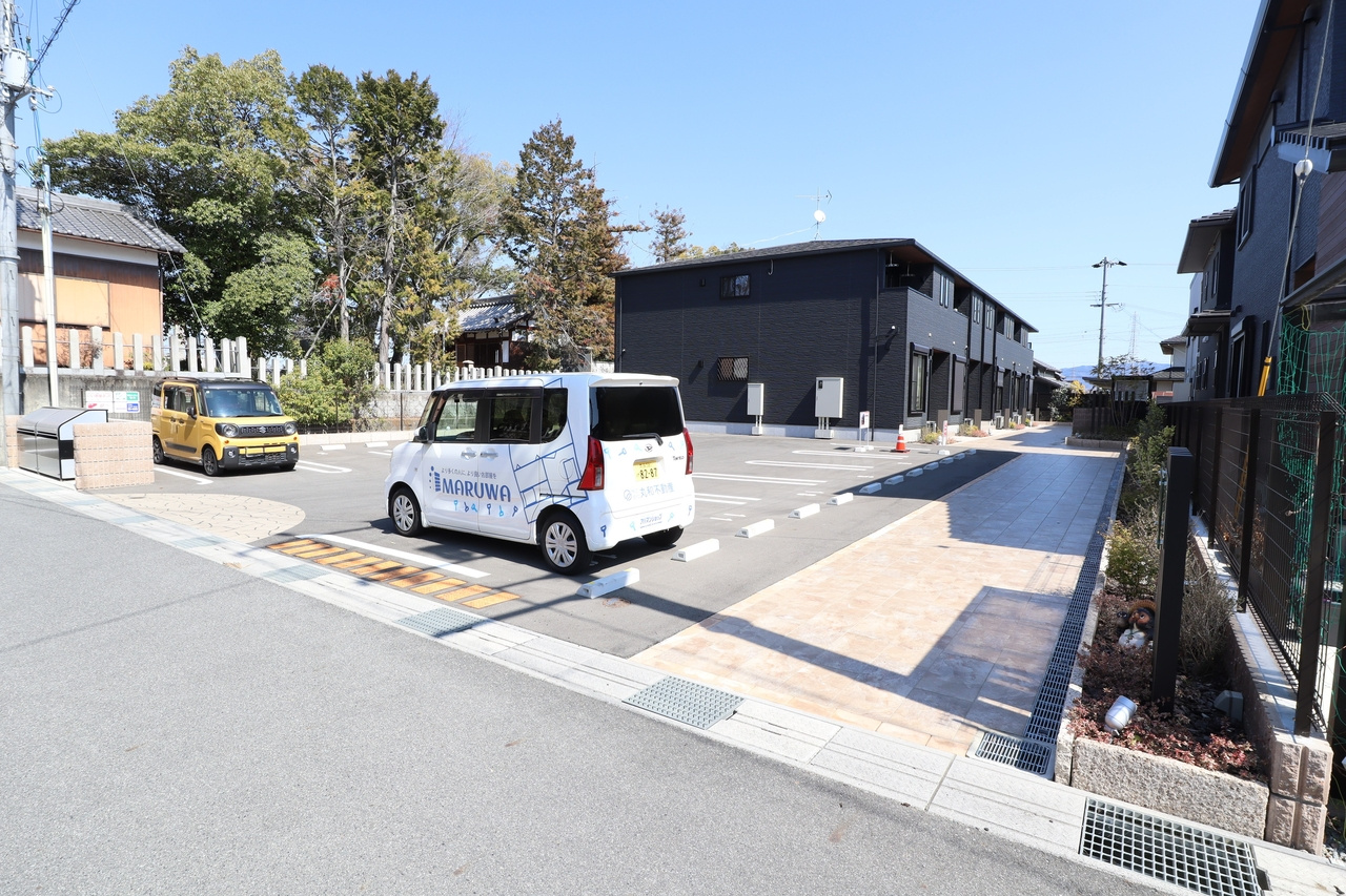 プロムナード　メゾン　Ｋの駐車場