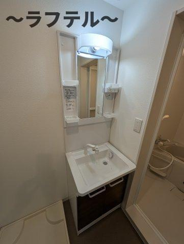 エステイトB狭山南入曽の独立洗面台|別部屋イメージ写真