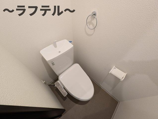 エステイトB狭山南入曽のトイレ|別部屋イメージ写真