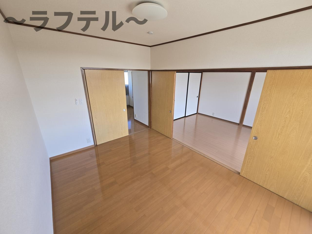 メゾン山岡の洋室