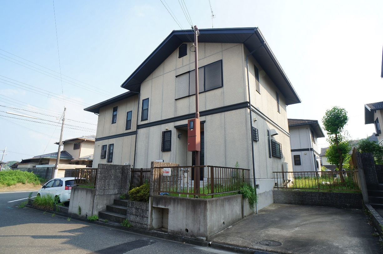 コンフォート朱雀Ⅵの駐車場