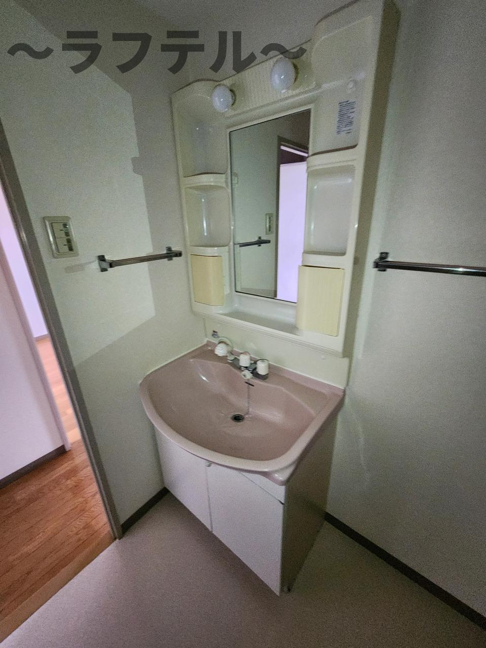 シェルクレールSの独立洗面台|別部屋イメージ写真