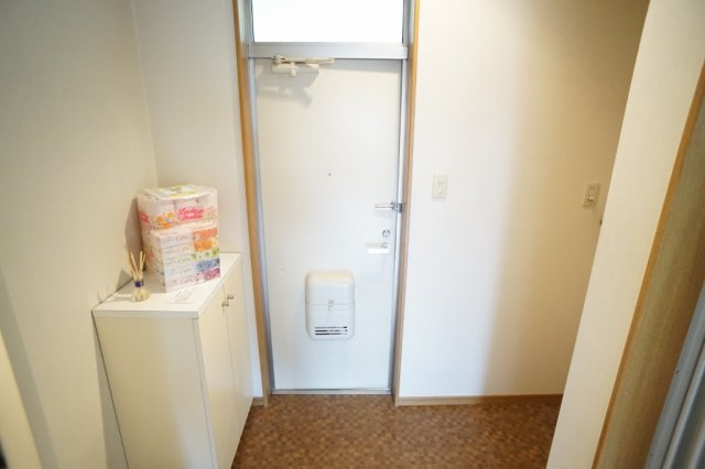 ジョイフル敷島の玄関