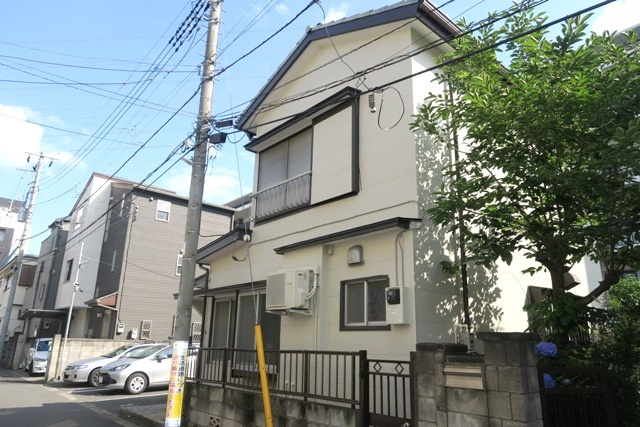 白幡４丁目貸家の外観|★木造２階建て・一戸建ての外観です★