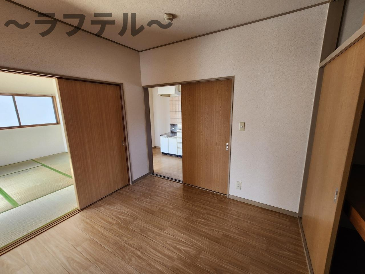 エレガンスハイム貸家の洋室