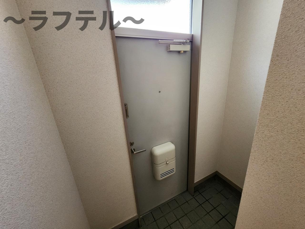 エレガンスハイム貸家の玄関