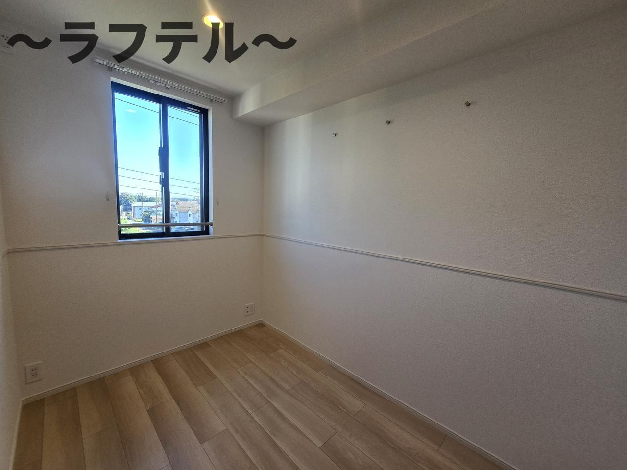 ヒカルサ狭山広瀬台フロントの洋室