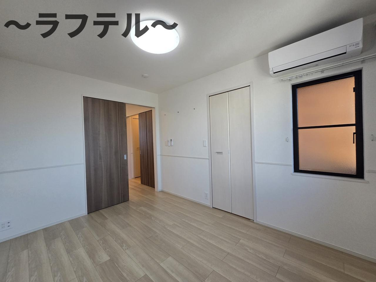 ヒカルサ狭山広瀬台フロントの洋室