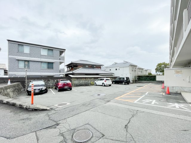 シーアイマンション第一甲陽園の駐車場|駐車場完備です