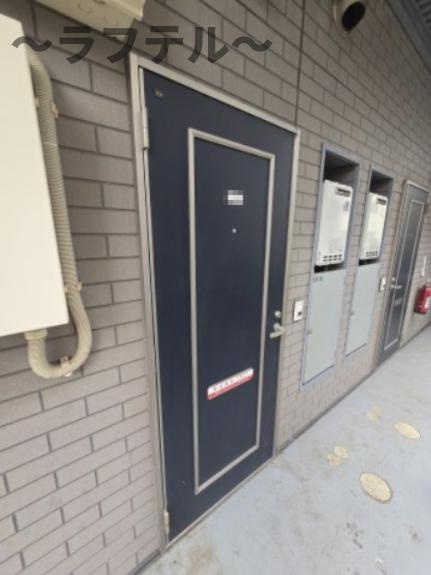 ミレニアム狭山の玄関