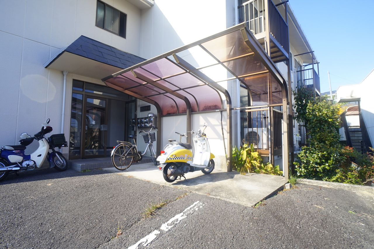 クレスト旭ケ丘のエントランス