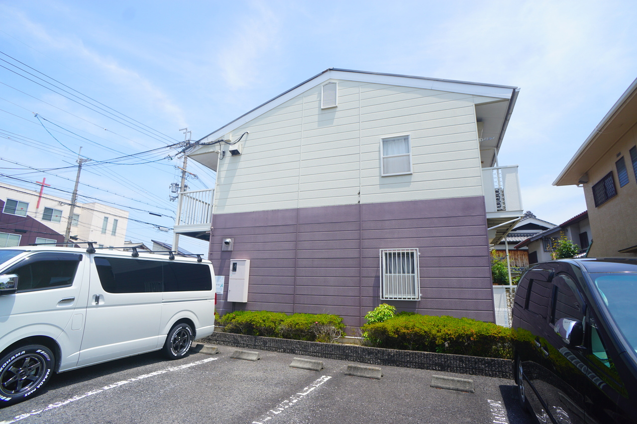 ドミ－ルダイコーの駐車場