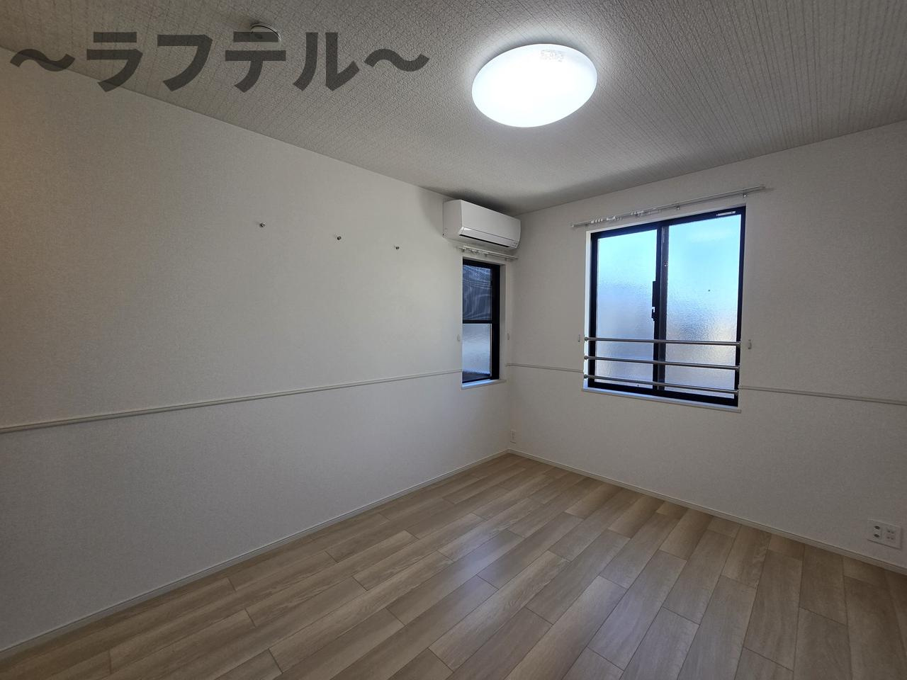 ヒカルサ狭山広瀬台サウスの居間・リビング|反転タイプ