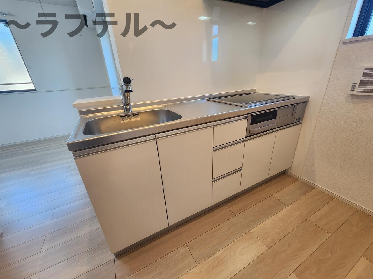 ヒカルサ狭山広瀬台サウスのキッチン|反転タイプ