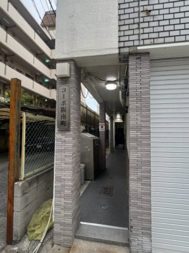 コーポ阪南町のエントランス