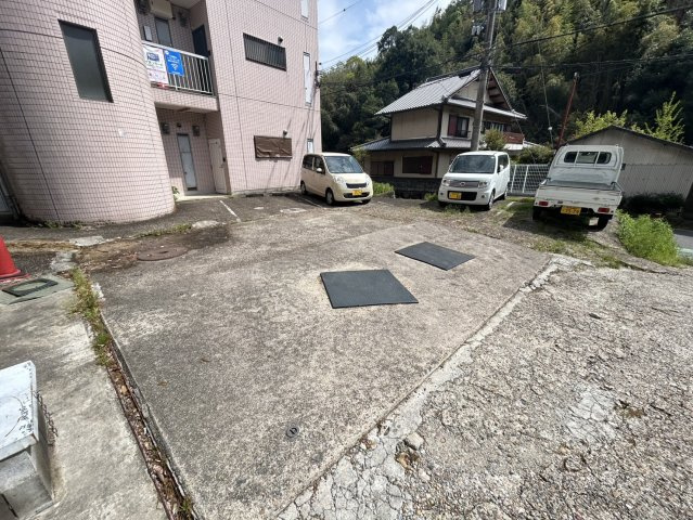 グランツしかはたの駐車場