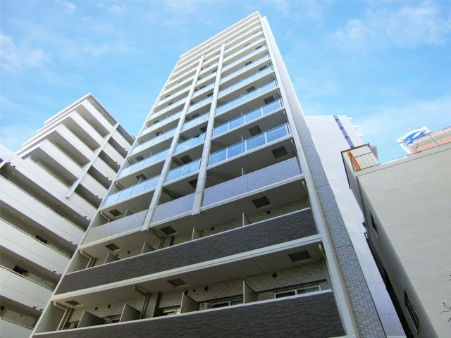 エスリード大阪上本町グリーズの外観|落ち着いた雰囲気の外観です