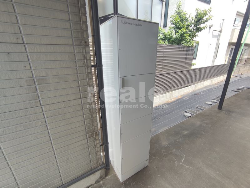 練馬区関町南２丁目のアパートのエントランス