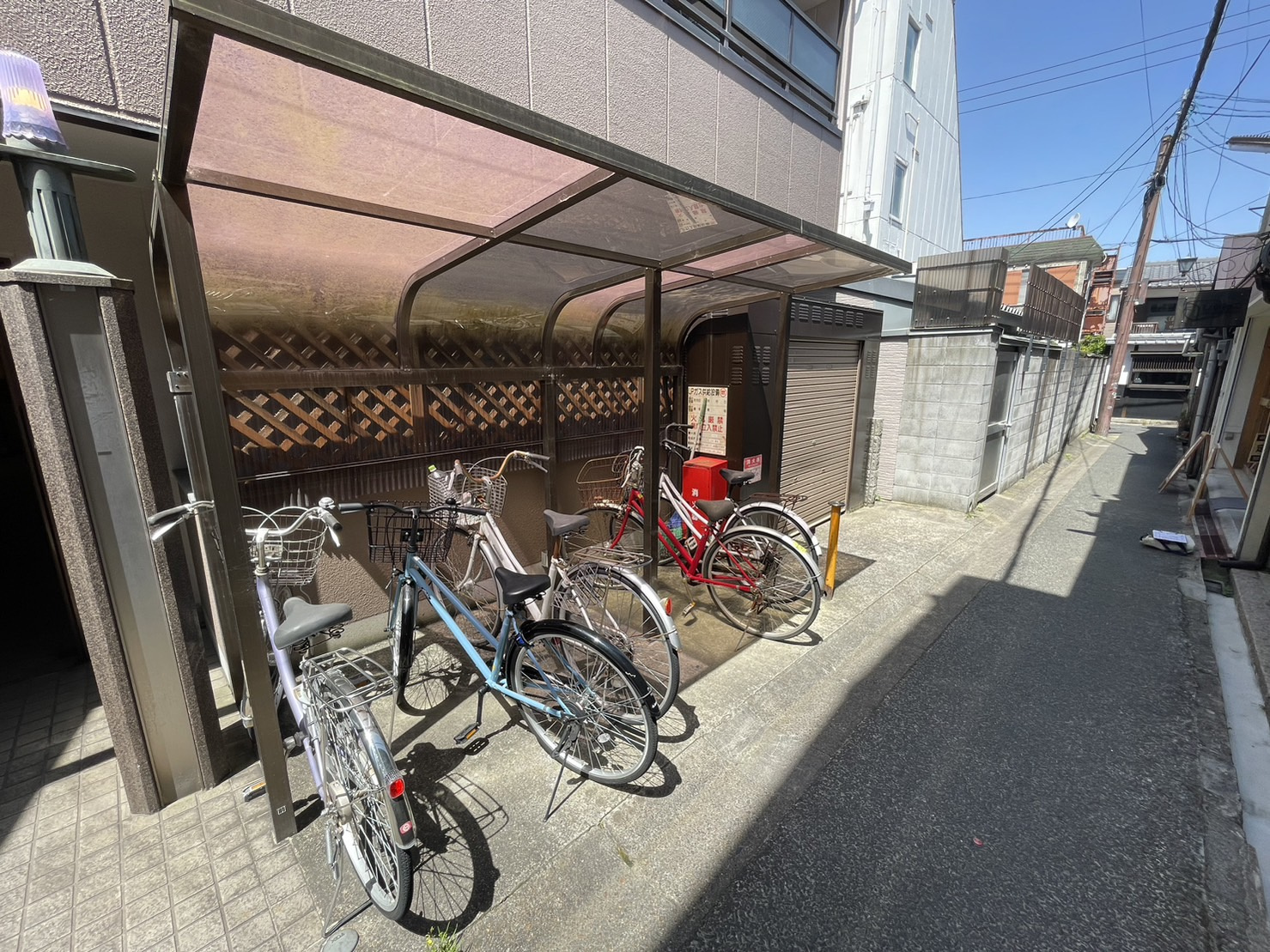 コート・デュ・ローズの駐車場